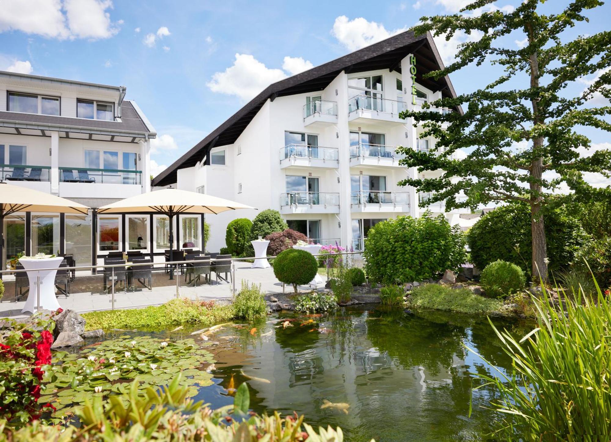 Hotel Derichsweiler Hof Nuembrecht Exterior foto